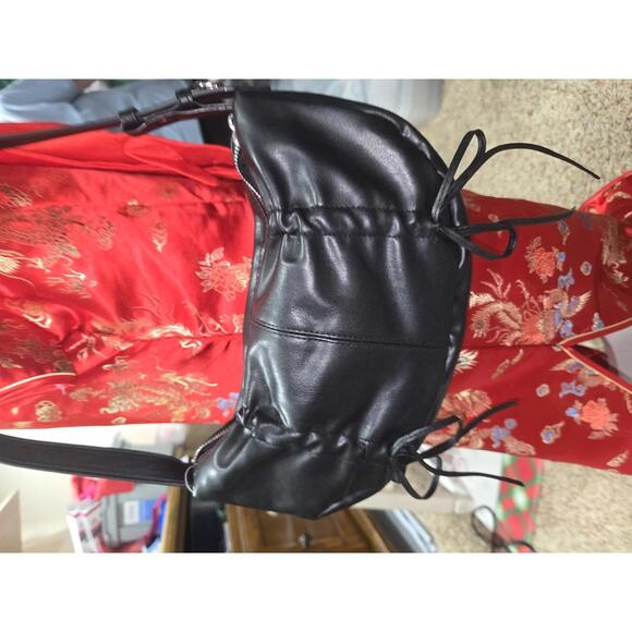 No Boundaries Black Recycled Polyester‎ Shoulder Bag - Picture 9 of 12